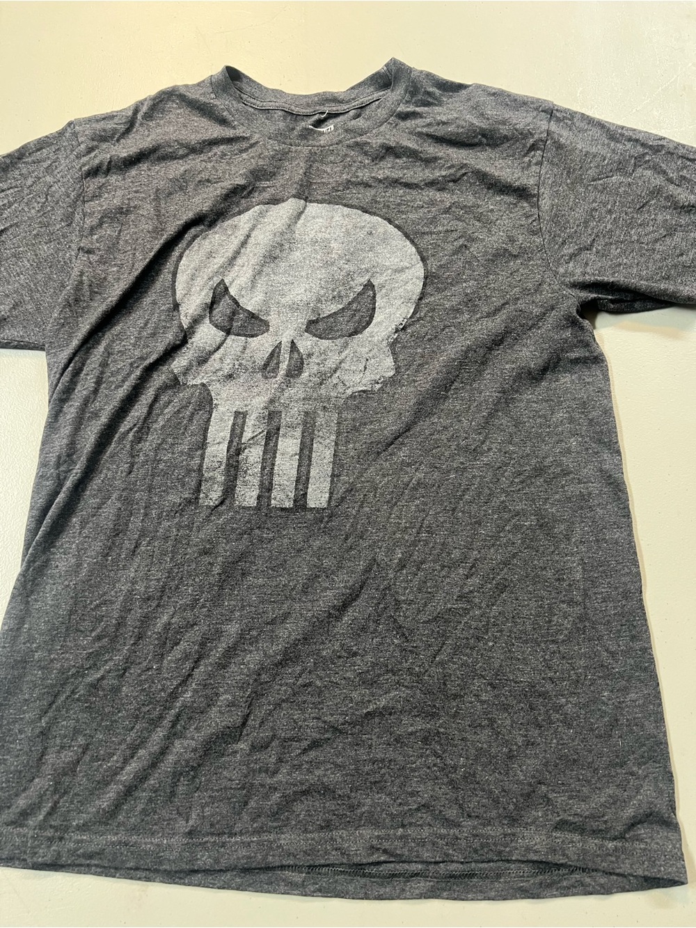 Marvel Punisher Skull Graphic T-Shirt Gray Size Large